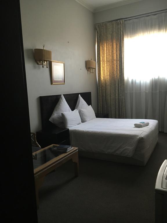 Tassili Lodge Kempton Park Buitenkant foto